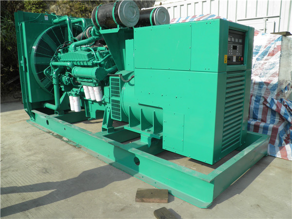 陆河发电车出租-柴油发电机组在使用的过程中应该做好哪些防护工作