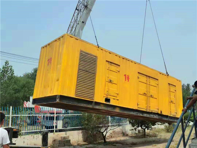 陆河300KW柴油发电机组油耗是多少?